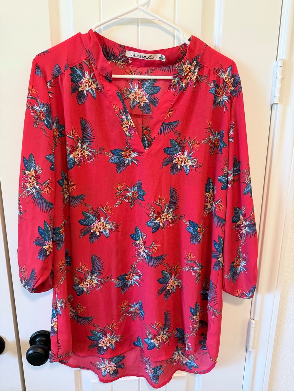 Women’s XL Red Tropical Floral Tunic Blouse Roll Tab Sleeves